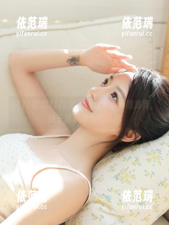 17c吃瓜网站安卓下载推荐，妹子随时随地吃瓜爽