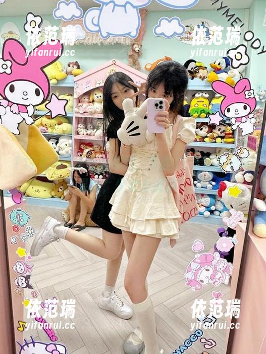 开心追爆料，下载17吃瓜官网苹果版，少女心满满！