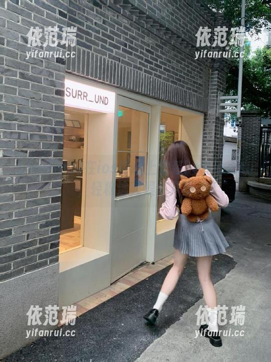 在ios手机上安装heiliao.su，轻松追踪娱乐八卦